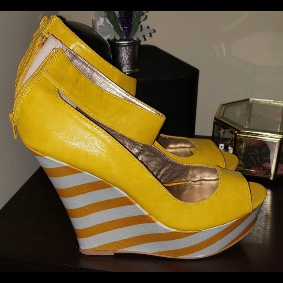 cute yellow wedges